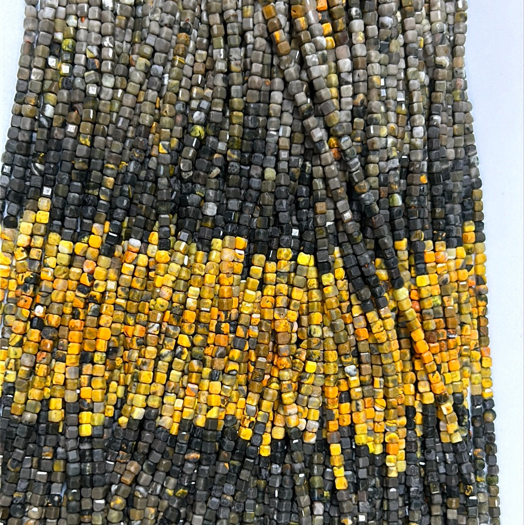 Bumble Bee Faceted Square