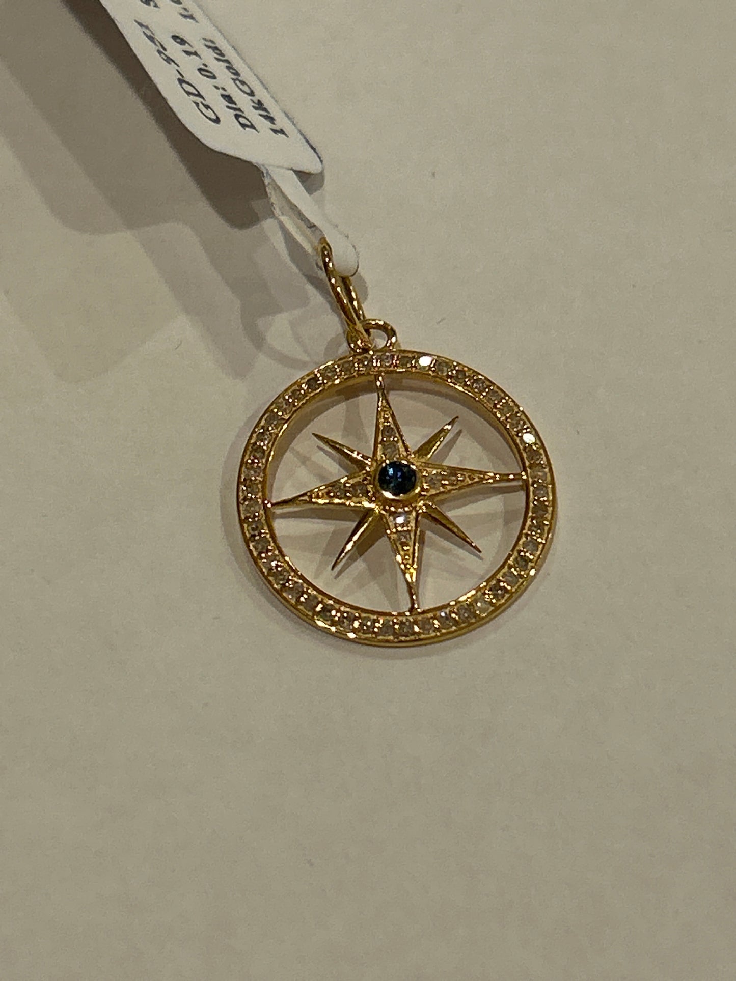 14K Gold Star Shape Pendant