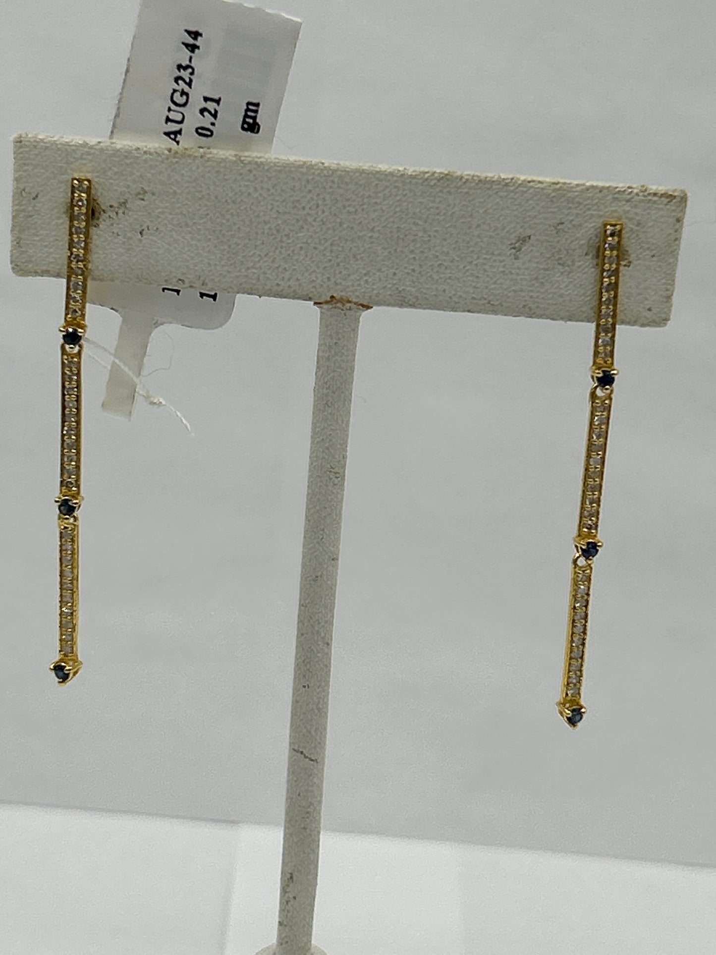 14k Gold Diamond Earring
