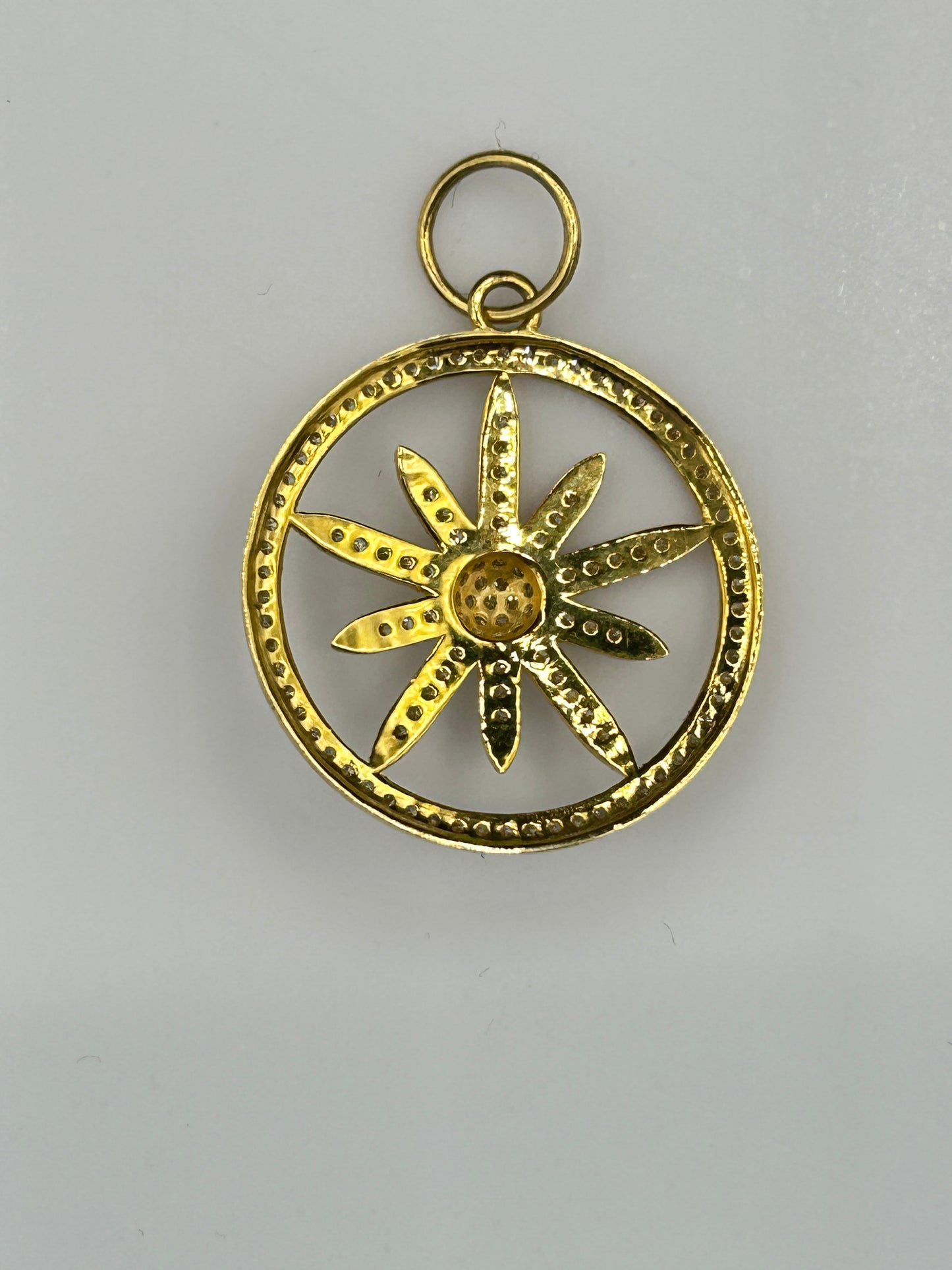 Round Star 14k Solid Gold Diamond Pendants