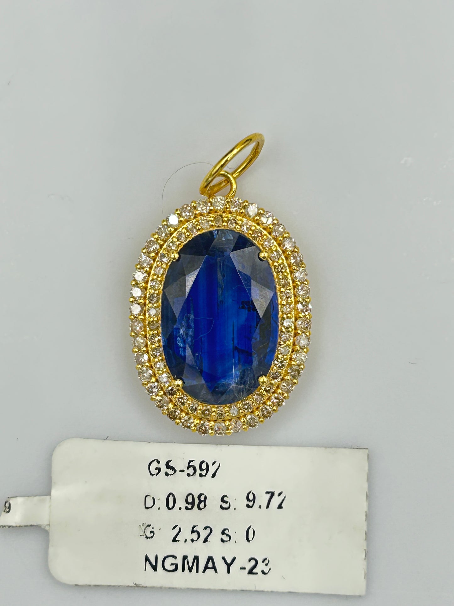 Oval 14k Solid Gold Diamond Pendants With Kyanite Stone