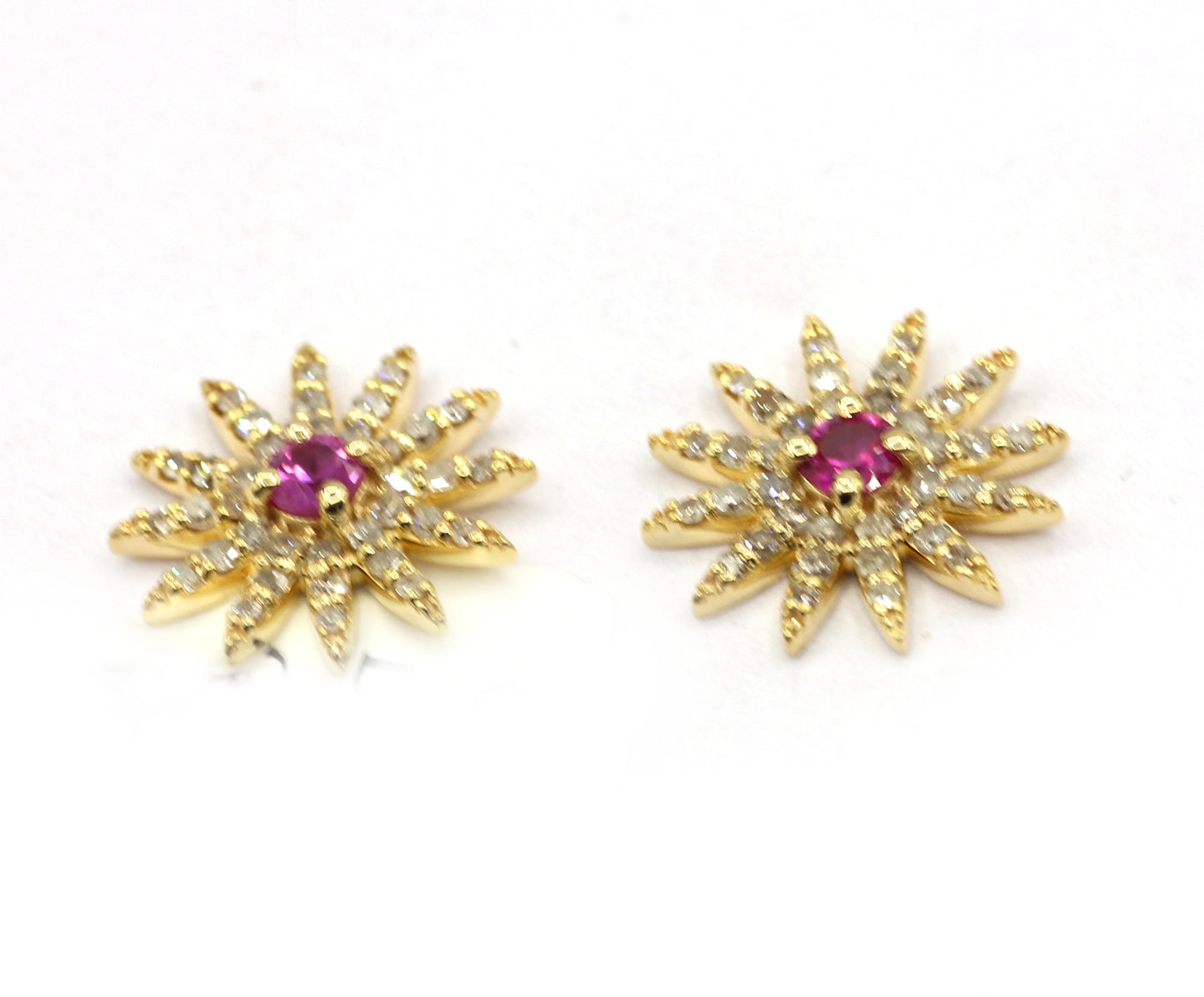 Sun Star 14k Gold Diamond Stud Earring