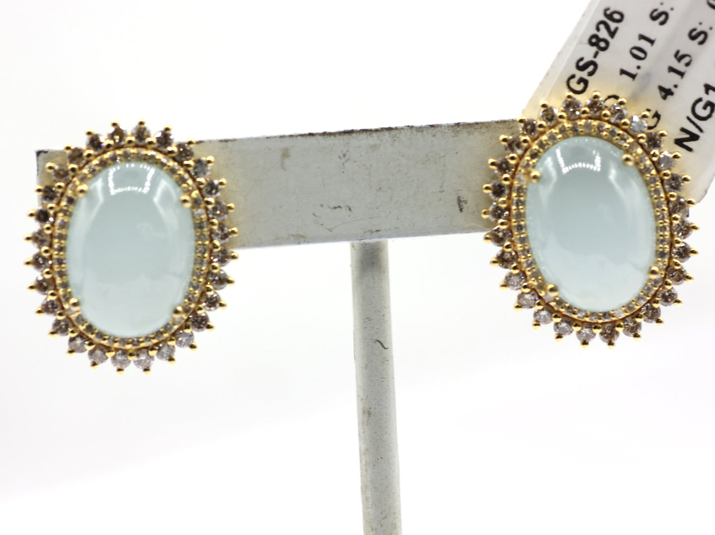 Oval 14k Gold Diamond Stud Earring