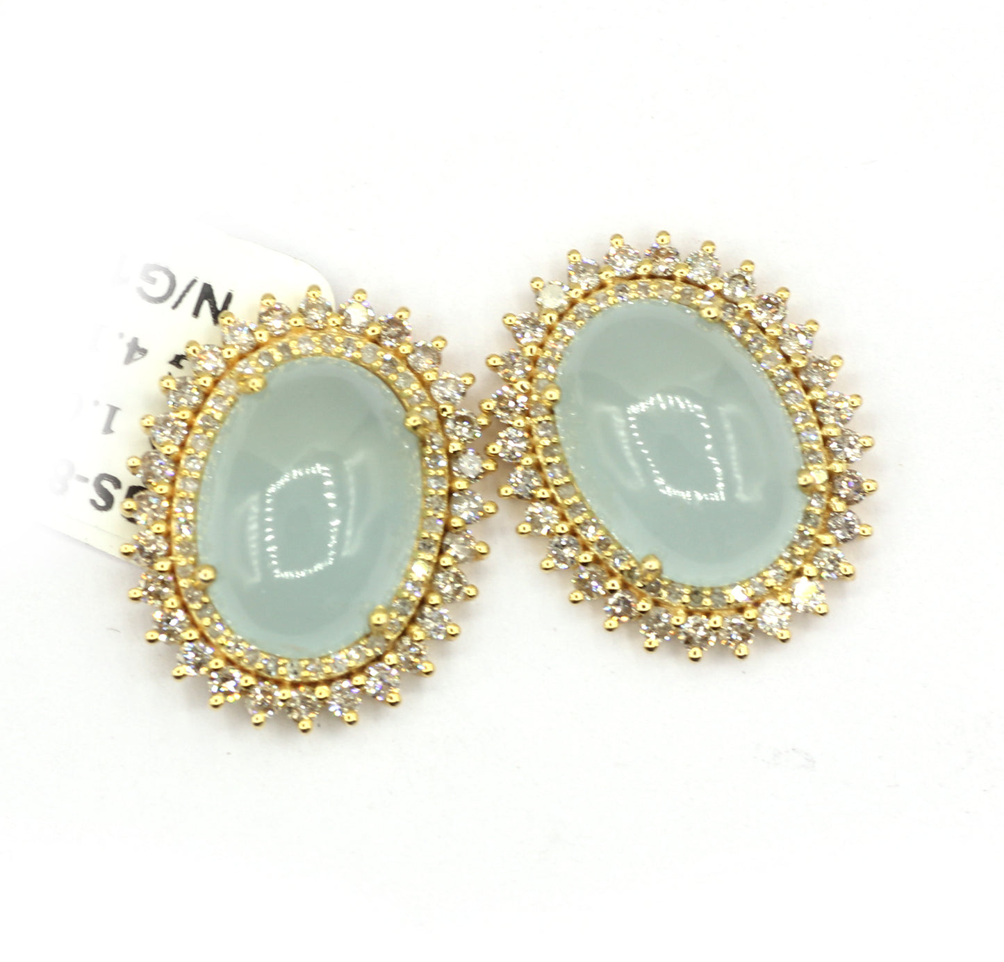 Oval 14k Gold Diamond Stud Earring