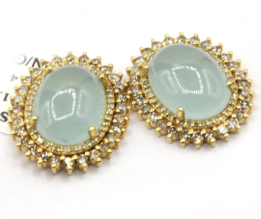 Oval 14k Gold Diamond Stud Earring