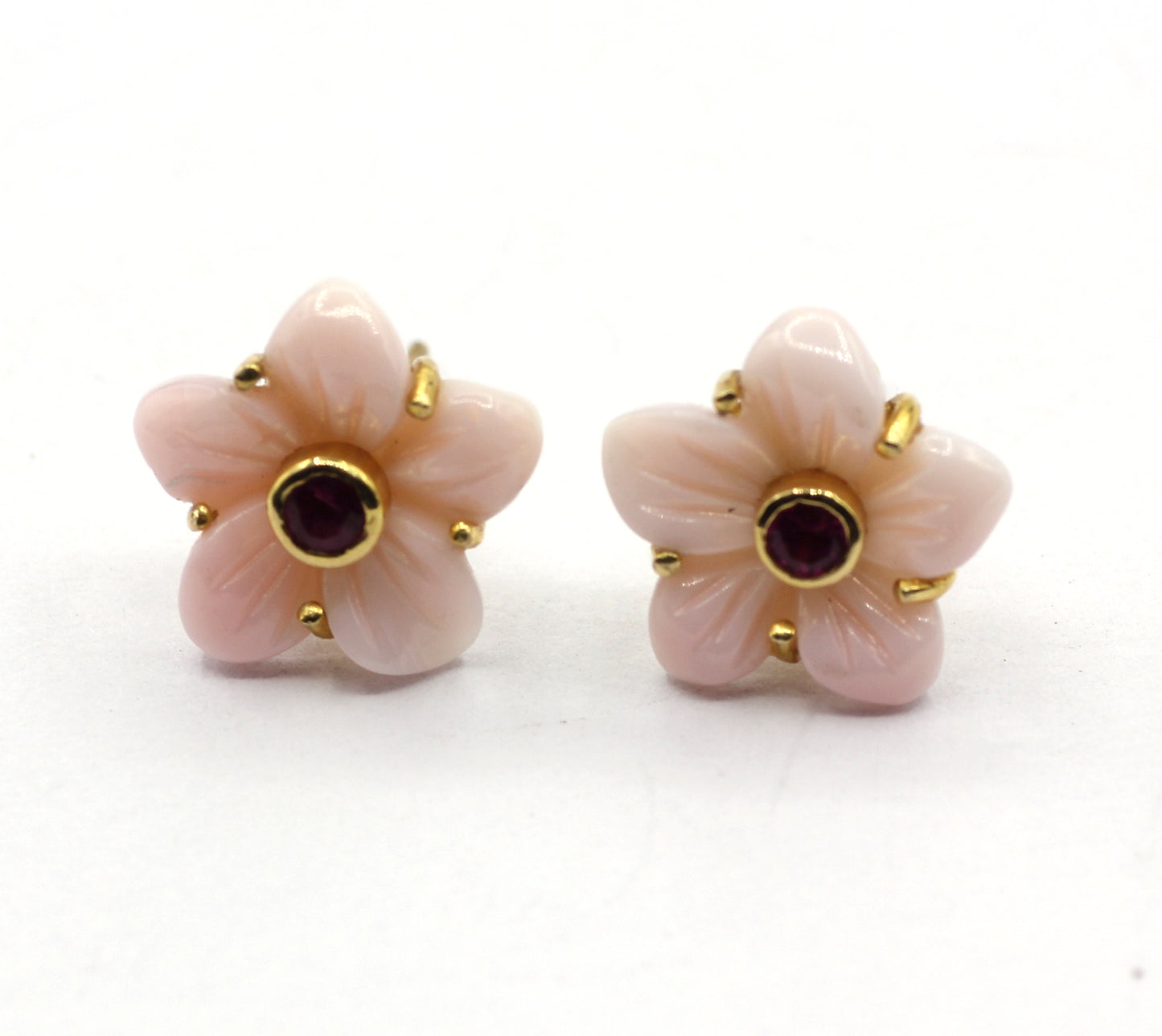 Flower 14k Gold Ruby Stud Earring