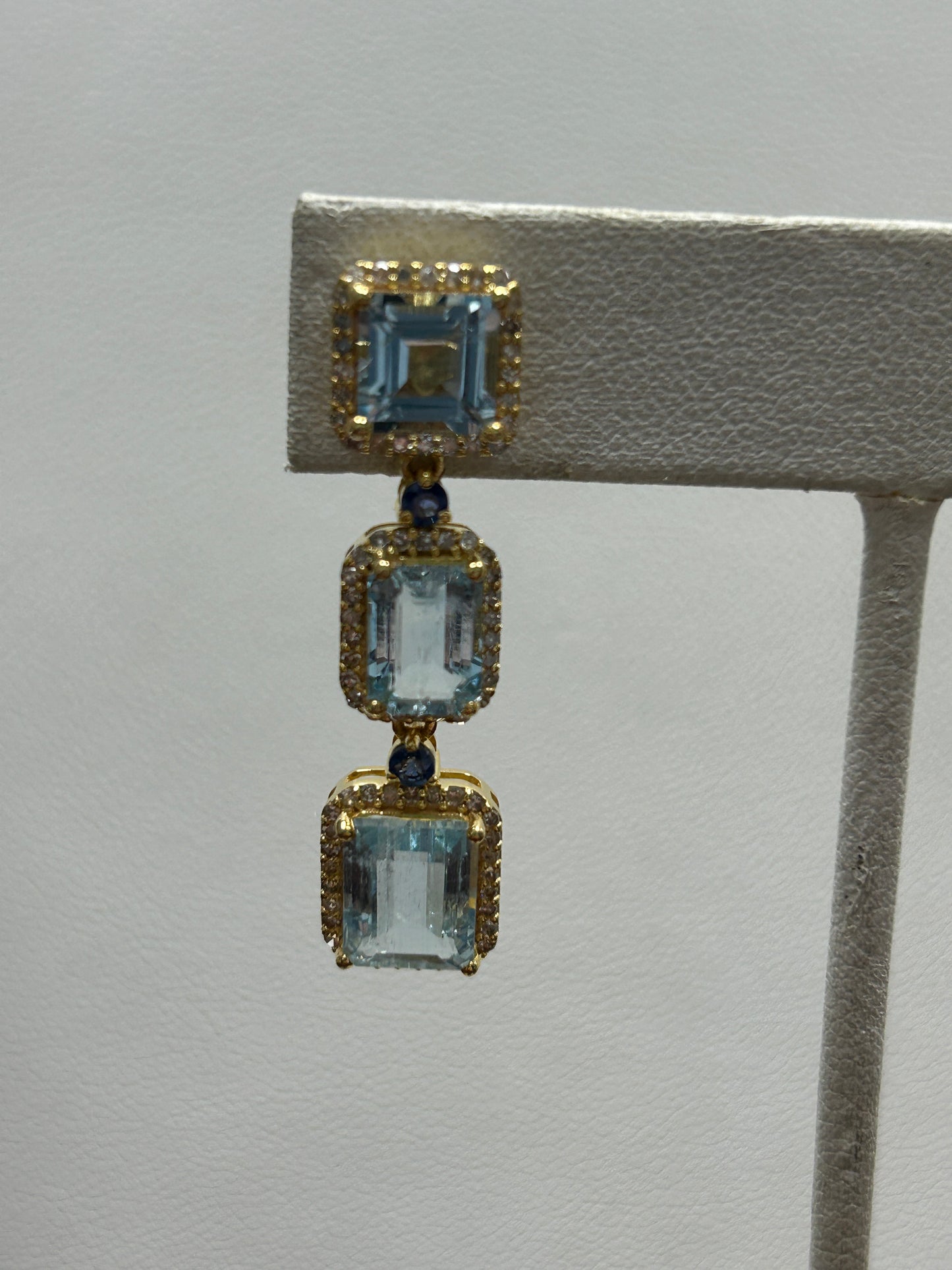 14k Solid Gold Diamond Earring