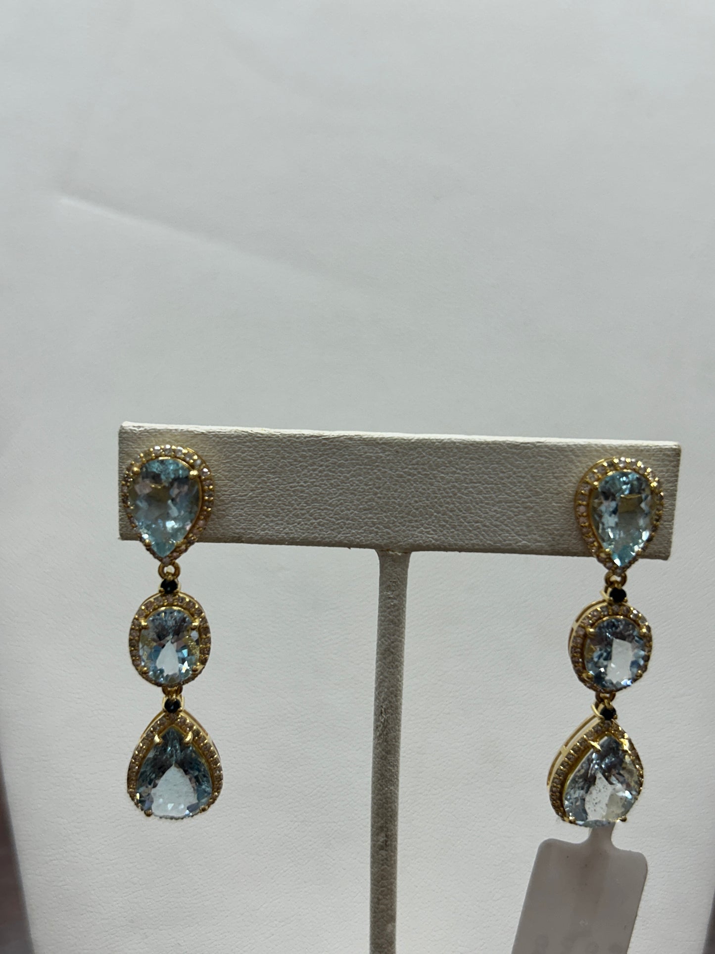 14k Solid Gold Diamond Earring