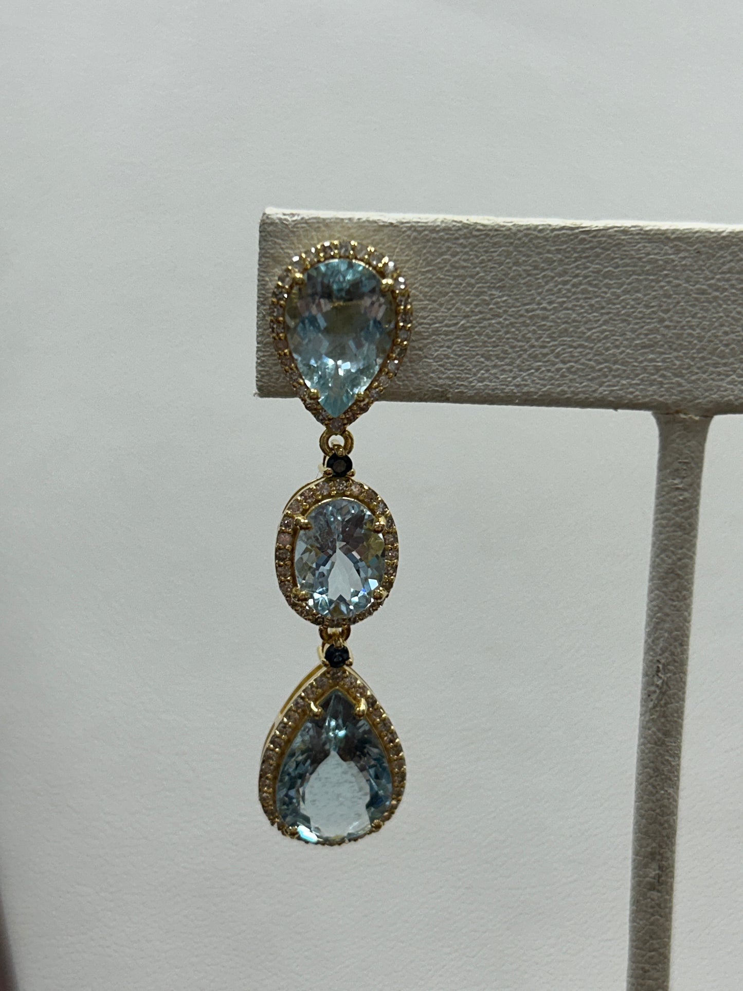 14k Solid Gold Diamond Earring