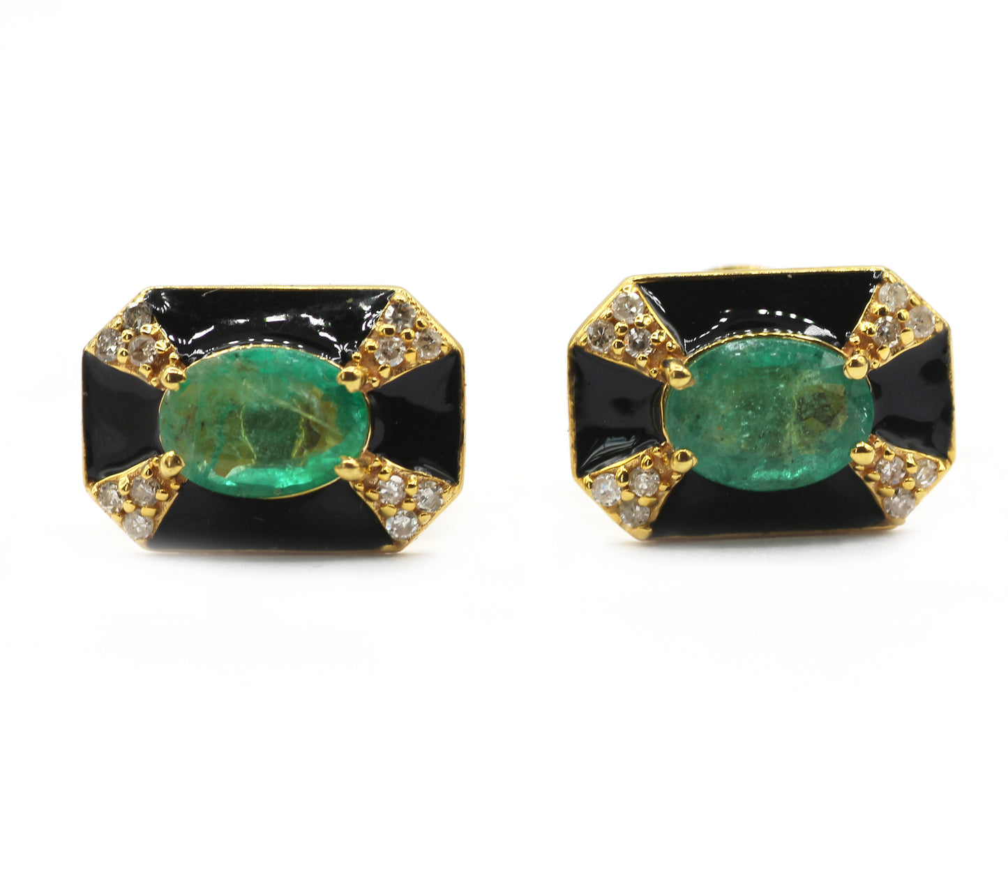 14k Solid Gold Diamond Stud Earring.14k Solid Gold Diamond Earring..