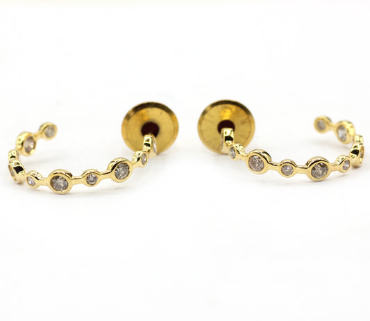 Loop 14k Solid Gold Diamond Earring.14k Solid Gold Diamond Earring..