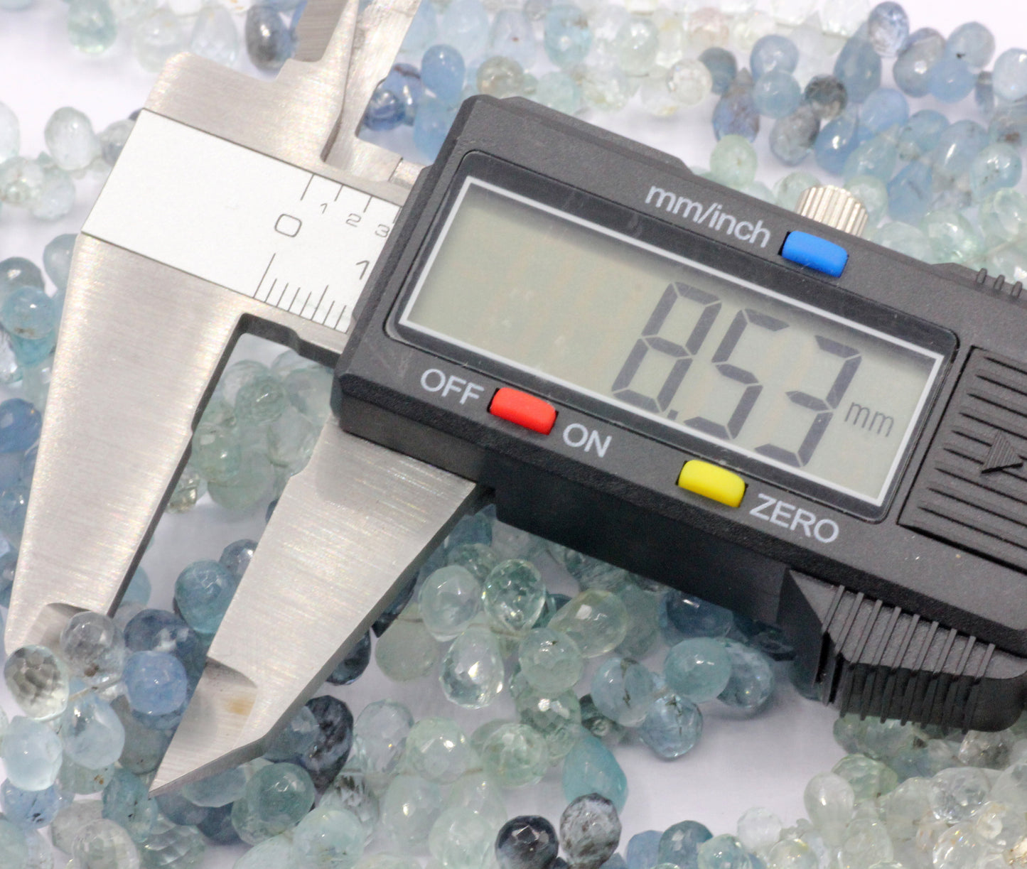 Aquamarine faceted Drop. Size 8x5 mm