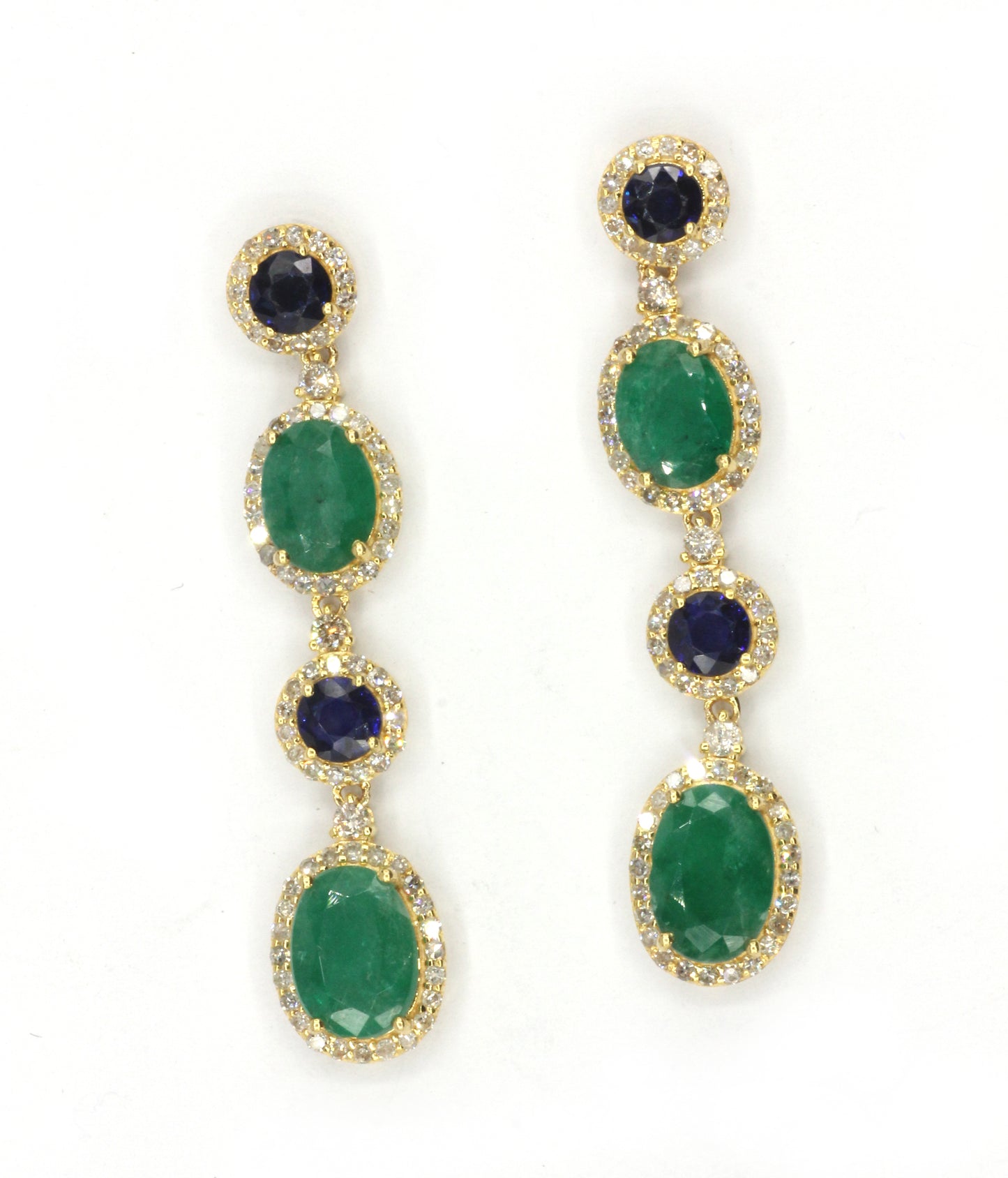 14k Solid Gold Diamond Earring.14k Solid Gold Diamond Earring..