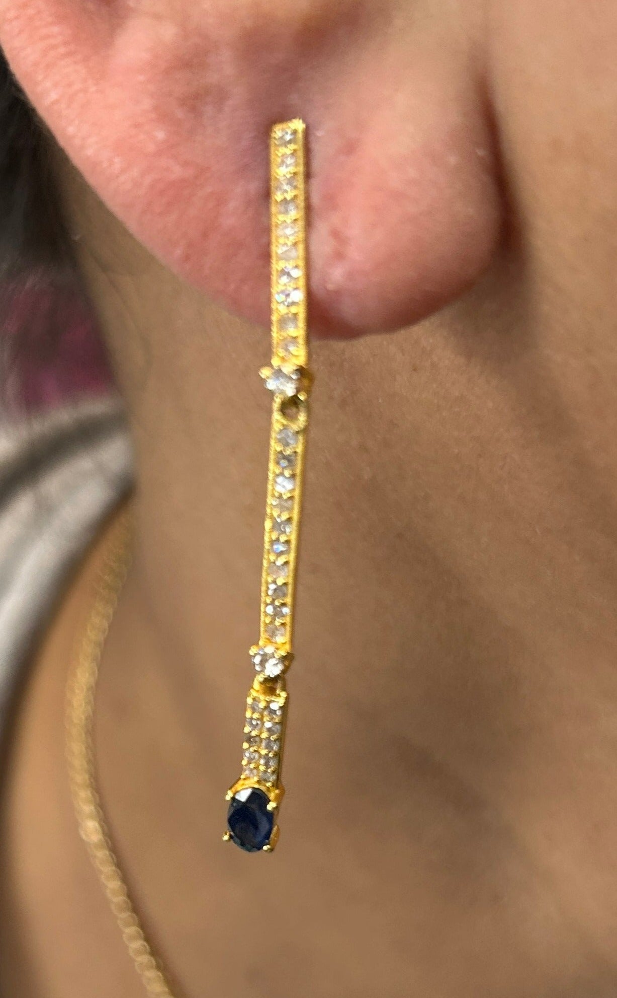 14k Solid Gold Diamond Earring.14k Solid Gold Diamond Earring..