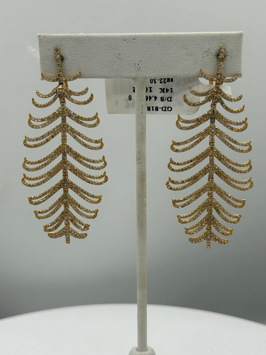 14k Solid Gold Diamond Earring.14k Solid Gold Diamond Earring..