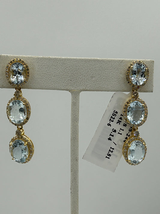 14k Solid Gold Diamond Earring.14k Solid Gold Diamond Earring..