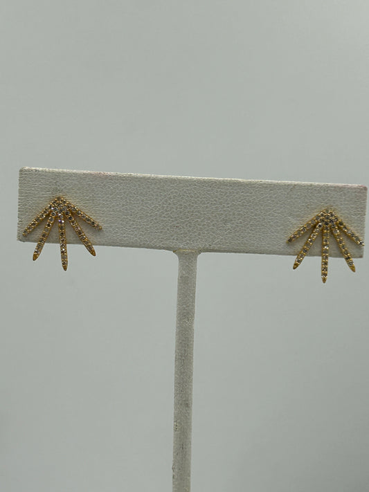 14k Solid Gold Diamond Stud Earring.14k Solid Gold Diamond Earring..