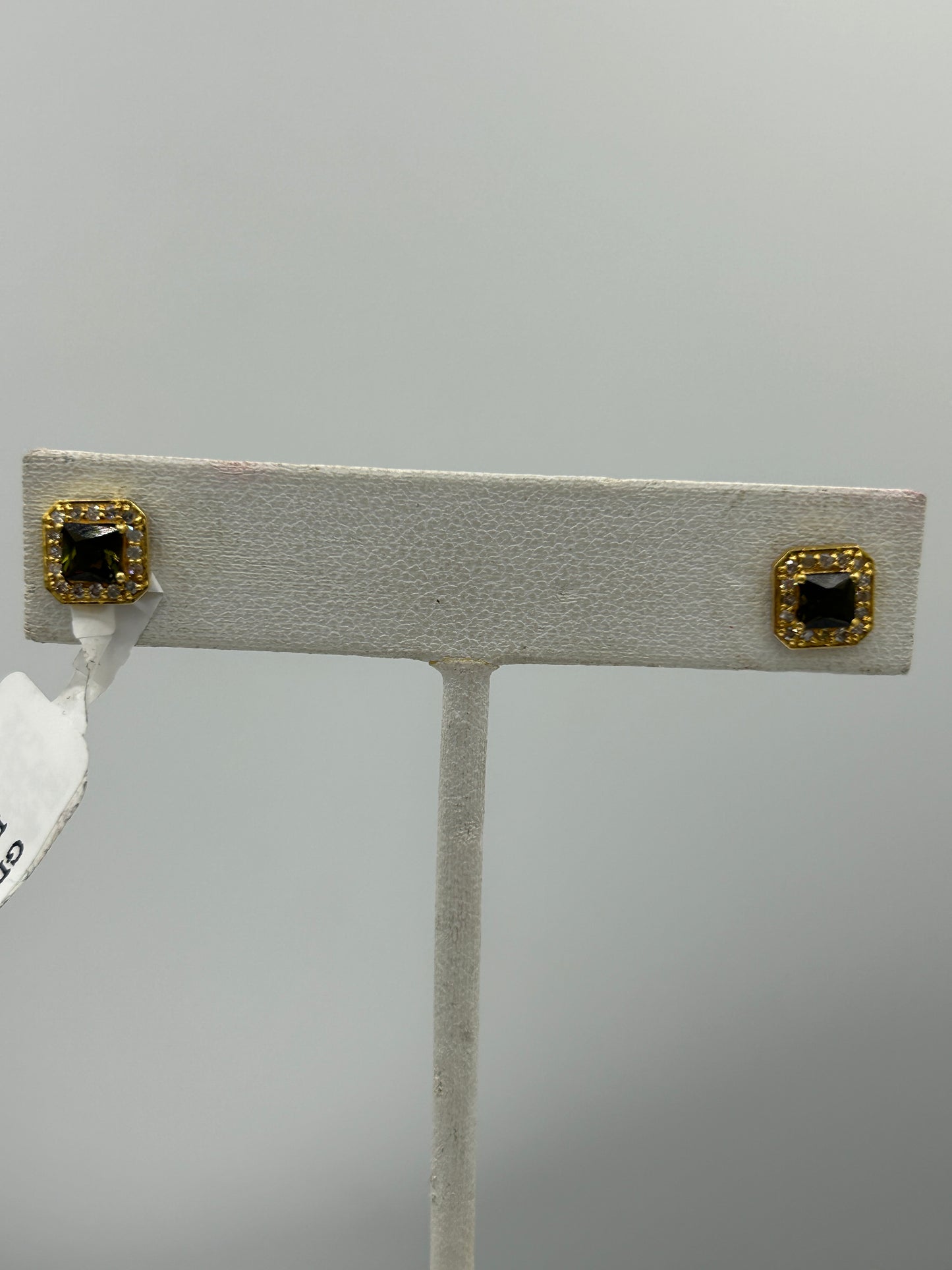 14k Solid Gold Diamond Stud Earring. Genuine handmade pave diamond Earring. 14k Solid Gold Diamond Earring..