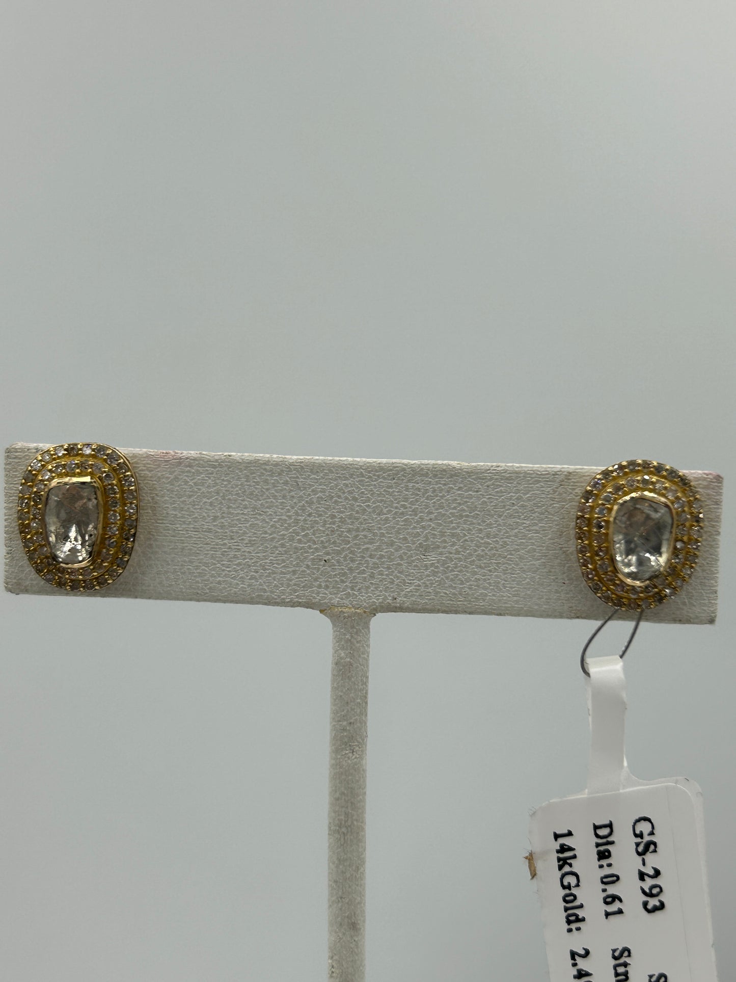 Oval 14k Solid Gold Diamond Stud Earring. Genuine handmade pave diamond Earring. 14k Solid Gold Diamond Earring..