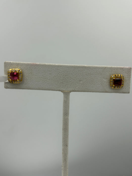 14k Solid Gold Diamond Stud Earring.14k Solid Gold Diamond Earring..