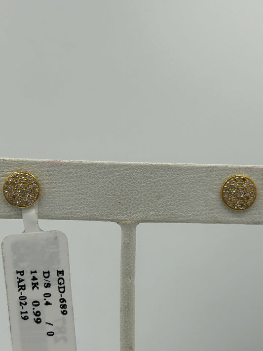 Round 14k Solid Gold Diamond Stud Earring.14k Solid Gold Diamond Earring..