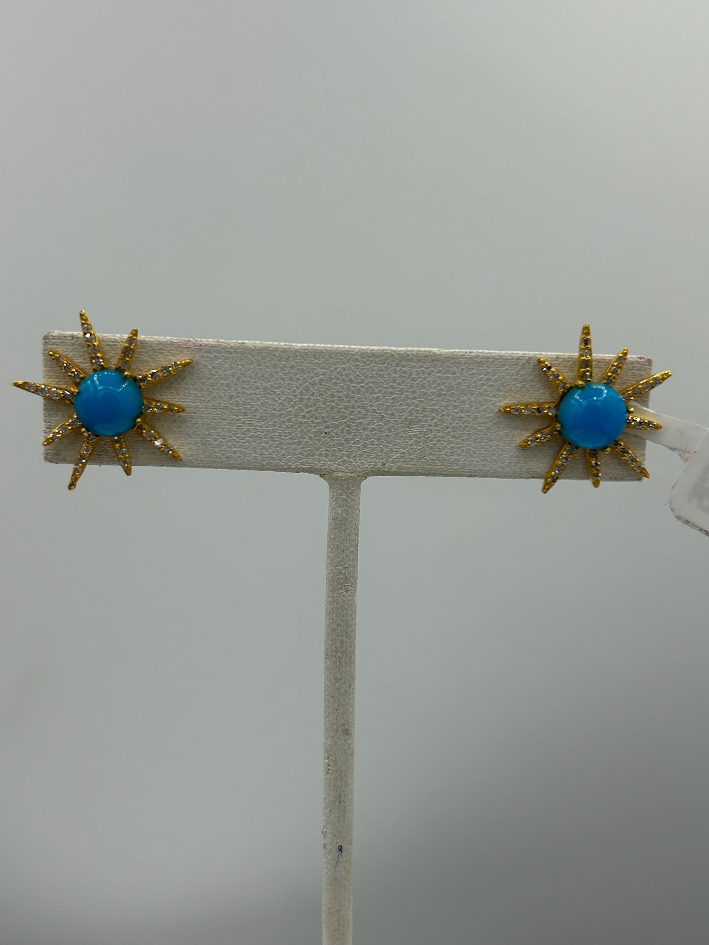 Star 14k Solid Gold Diamond Stud Earring. Genuine handmade pave diamond Earring. 14k Solid Gold Diamond Earring..