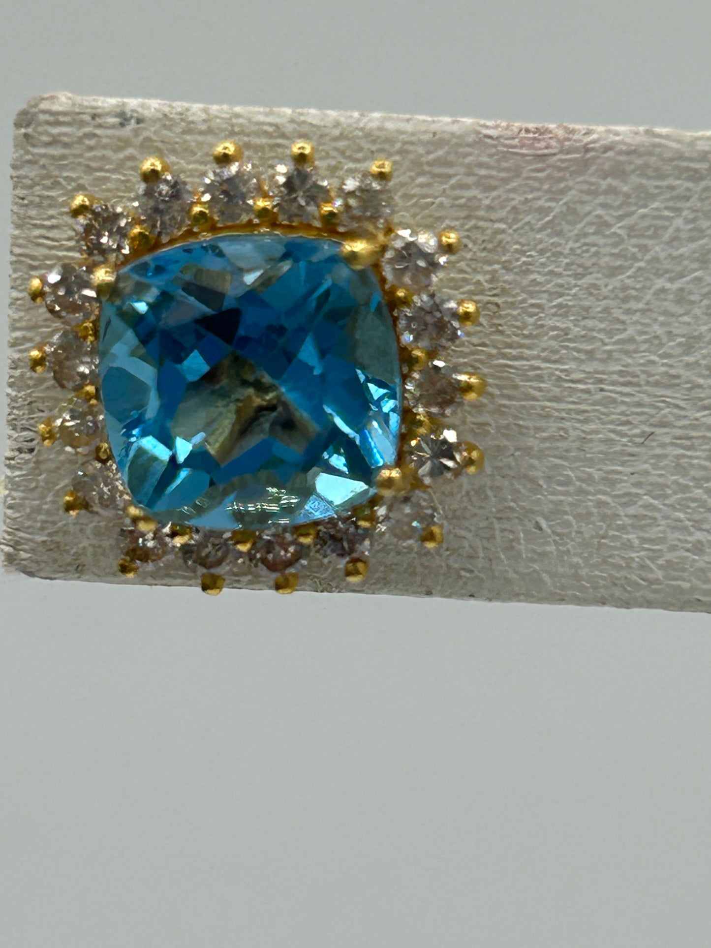 Square 14k Solid Gold Diamond Stud Earring. Genuine handmade pave diamond Earring. 14k Solid Gold Diamond Earring..