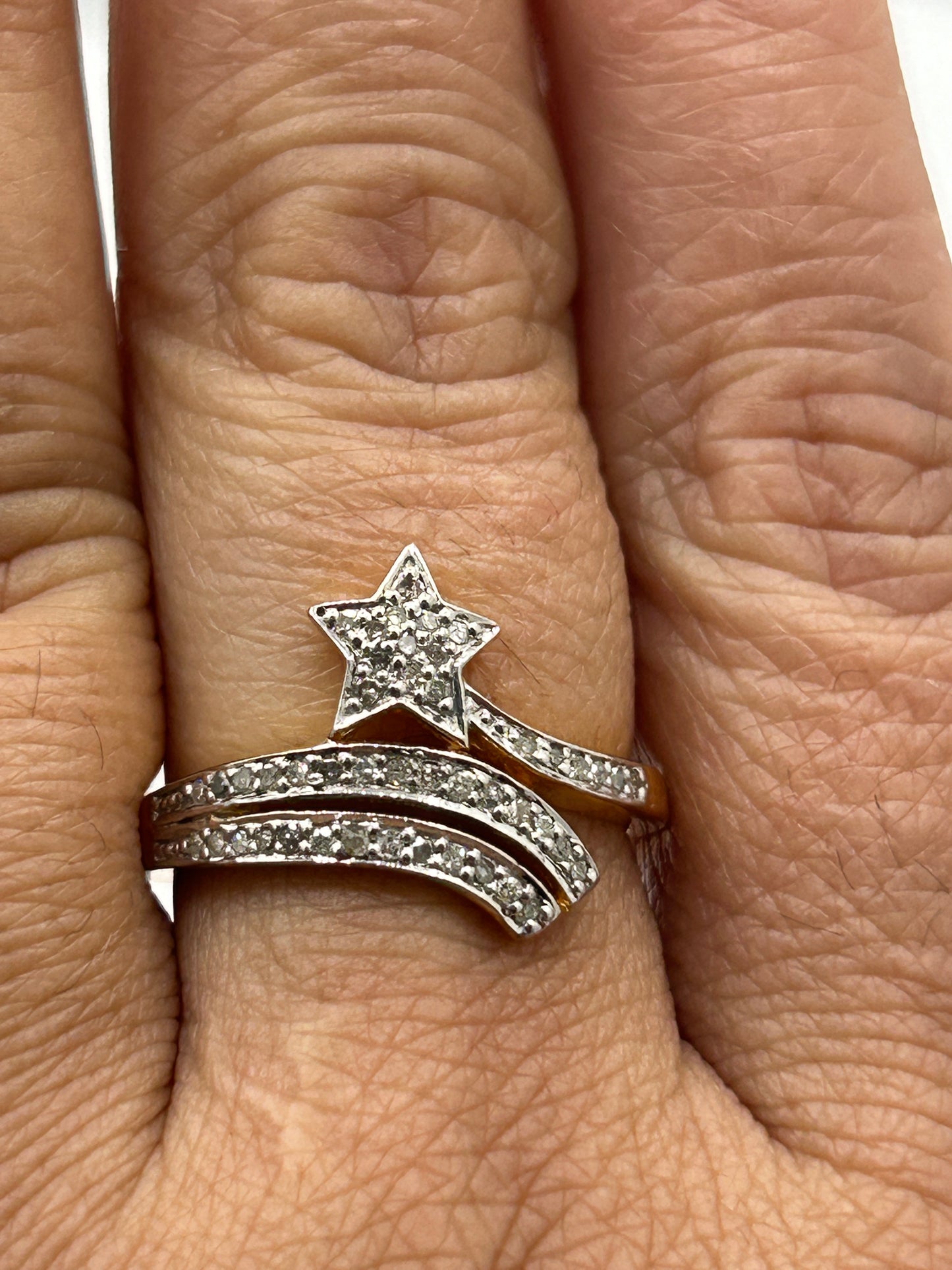 14k Solid Gold Star Diamond Rings. Genuine handmade pave diamond Rings. Approx Size 0.72 "(13 x 18 mm)