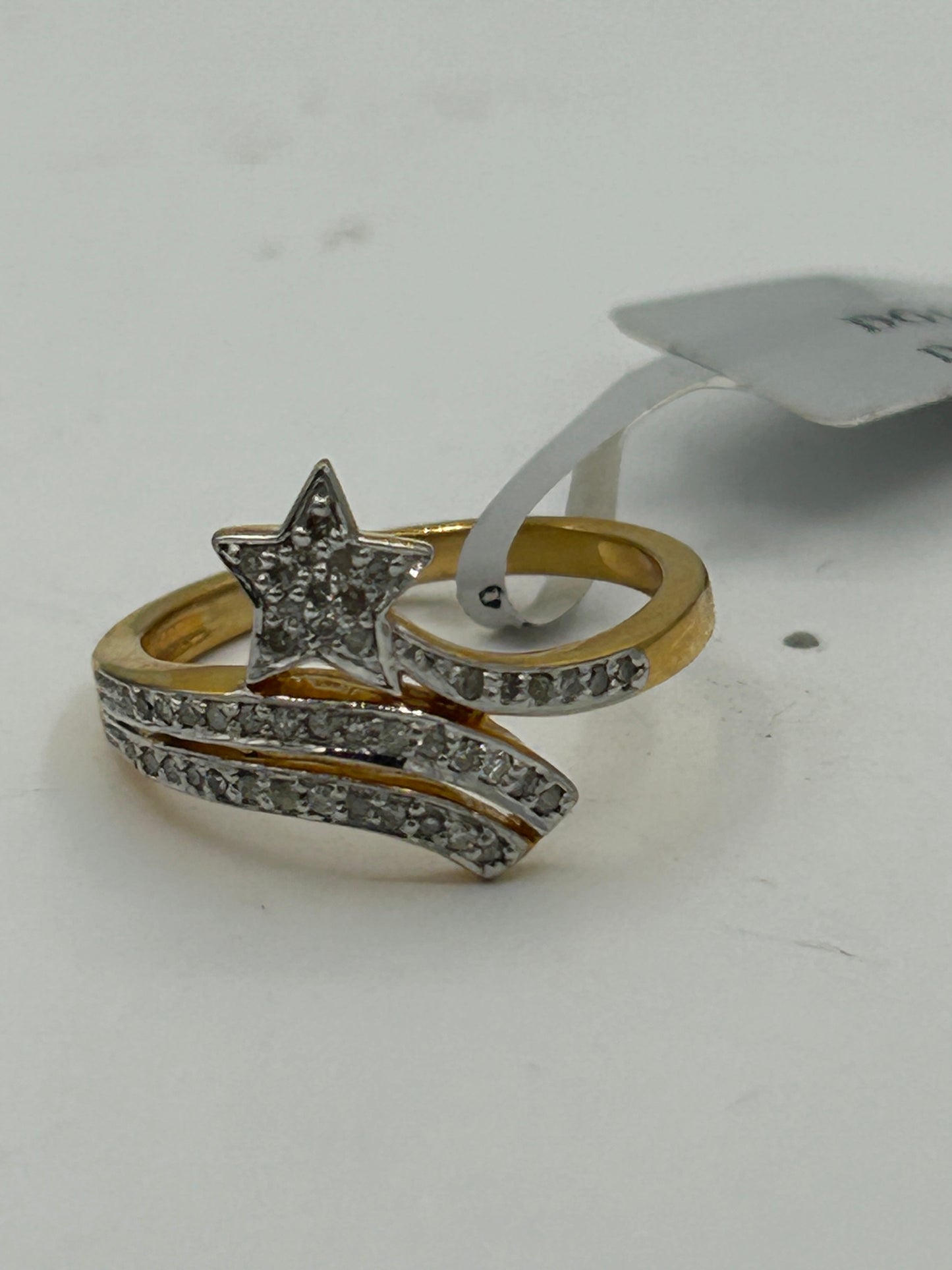 14k Solid Gold Star Diamond Rings. Genuine handmade pave diamond Rings. Approx Size 0.72 "(13 x 18 mm)