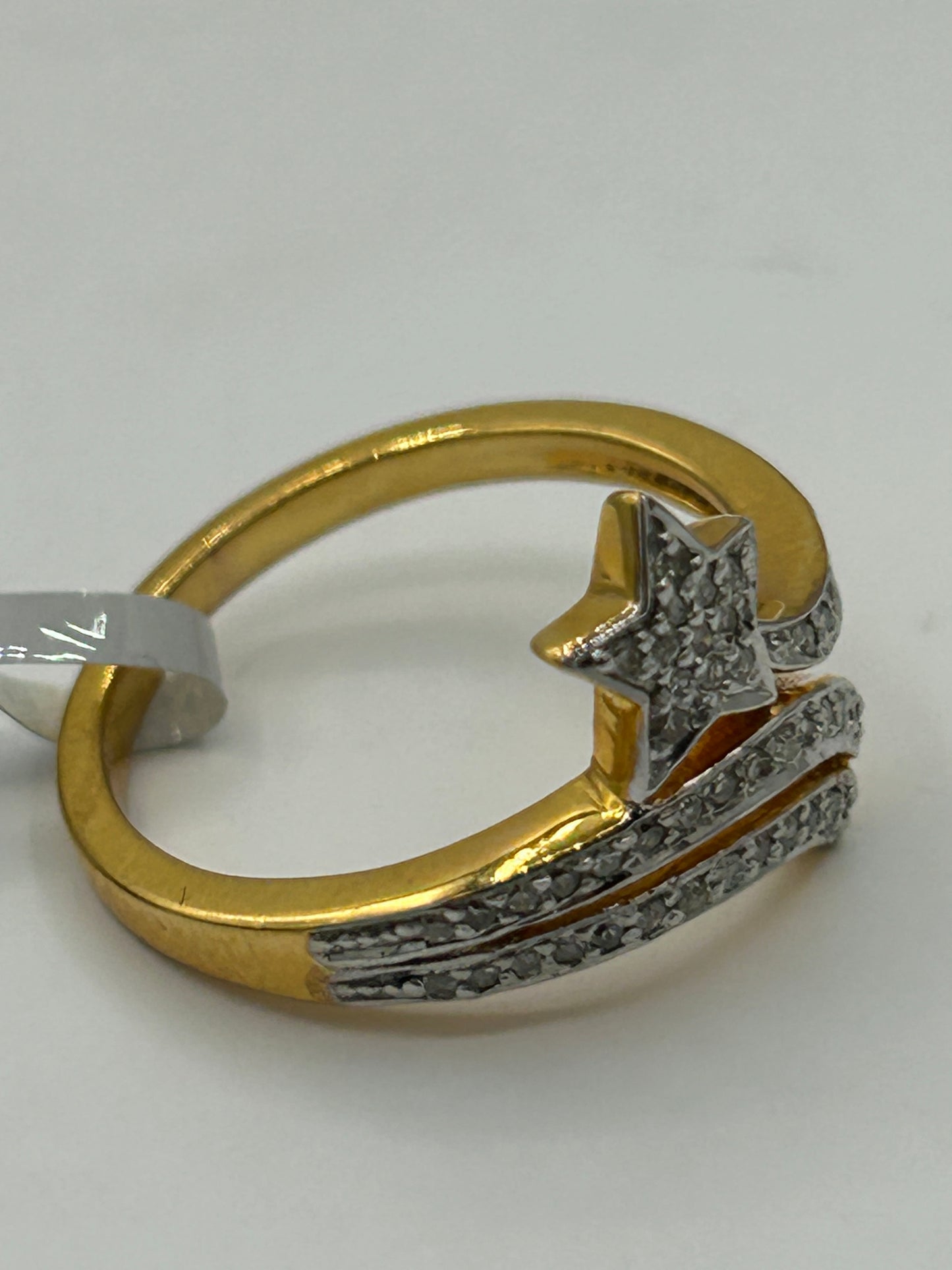14k Solid Gold Star Diamond Rings. Genuine handmade pave diamond Rings. Approx Size 0.72 "(13 x 18 mm)