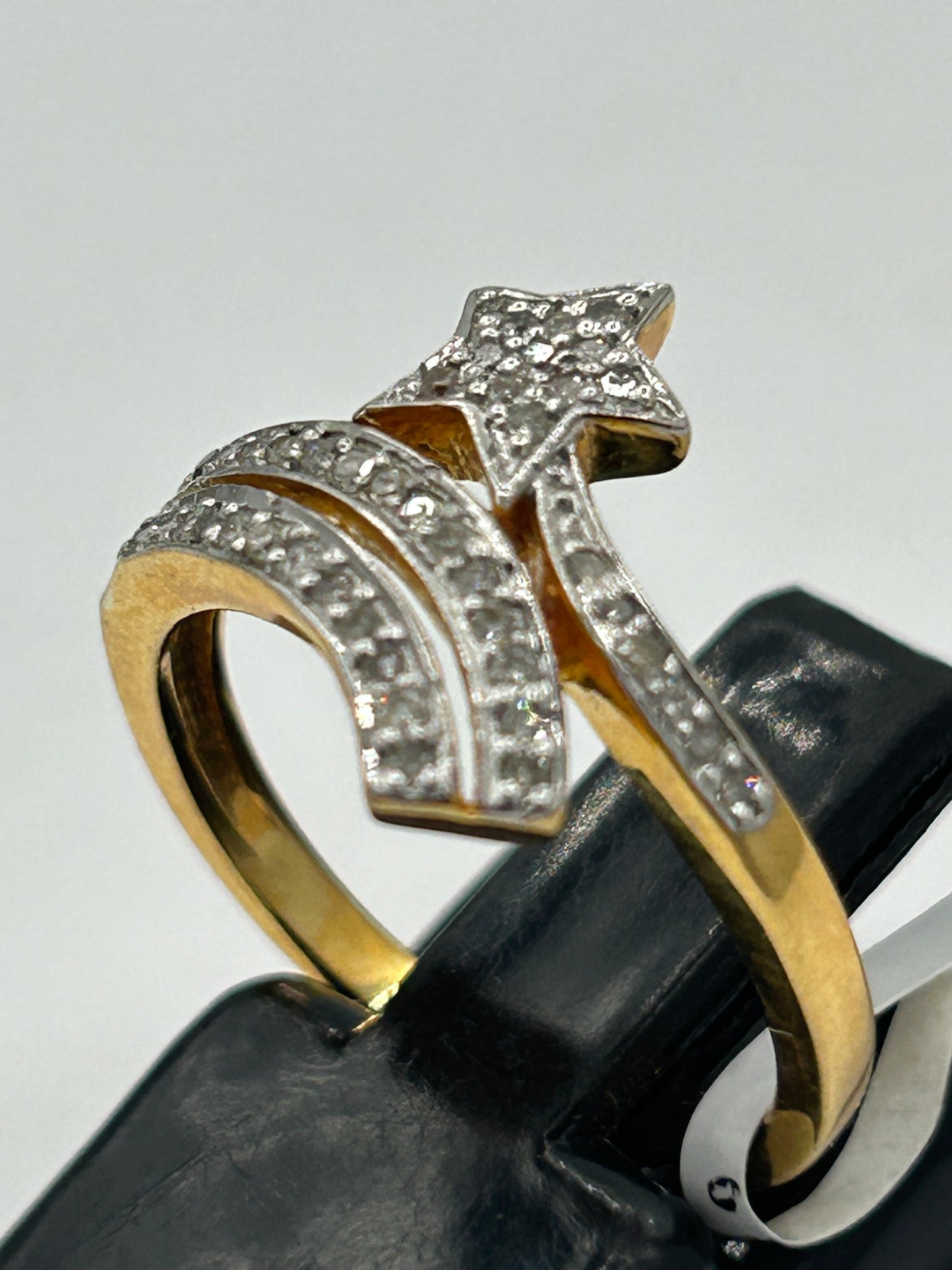 14k Solid Gold Star Diamond Rings. Genuine handmade pave diamond Rings. Approx Size 0.72 "(13 x 18 mm)