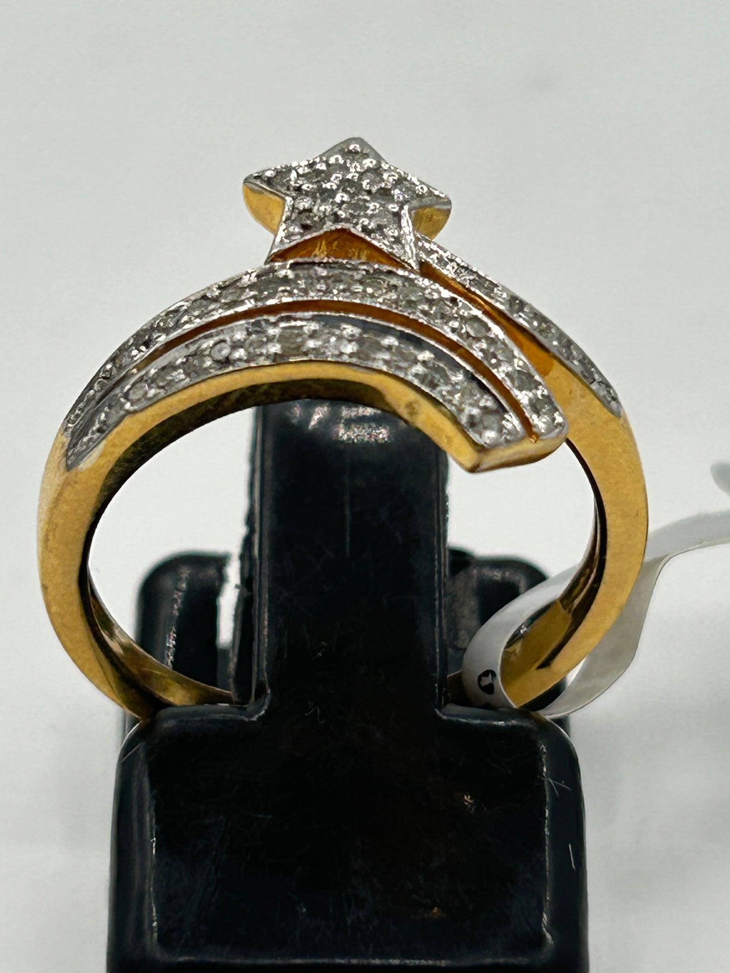 14k Solid Gold Star Diamond Rings. Genuine handmade pave diamond Rings. Approx Size 0.72 "(13 x 18 mm)