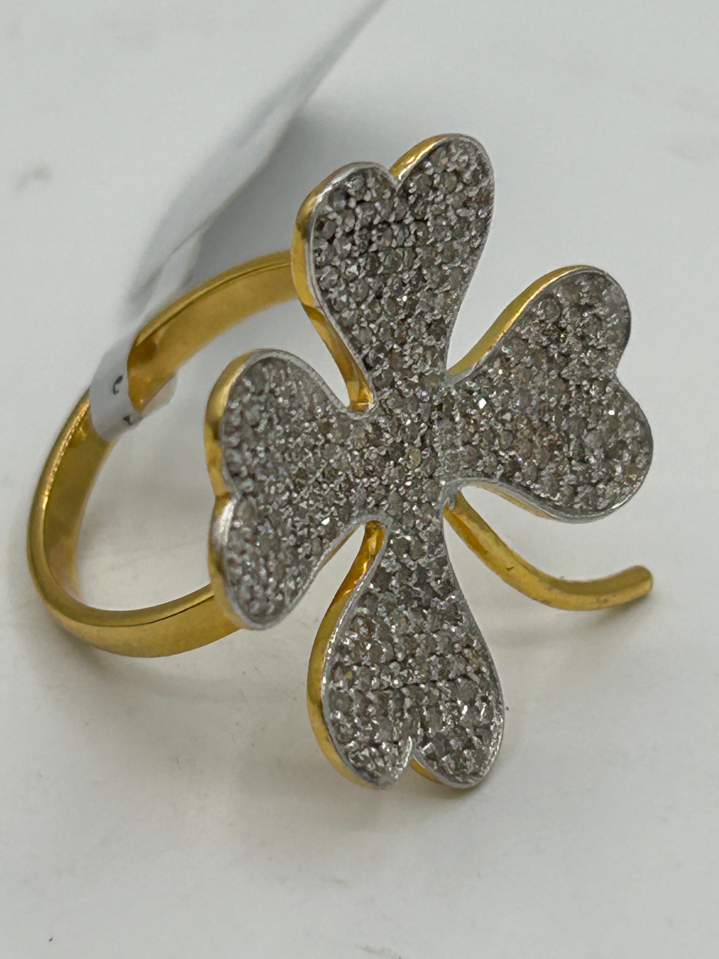 14k Solid Gold Flower Diamond Rings. Genuine handmade pave diamond Rings. Approx Size 1.04 "(26 x 26 mm)