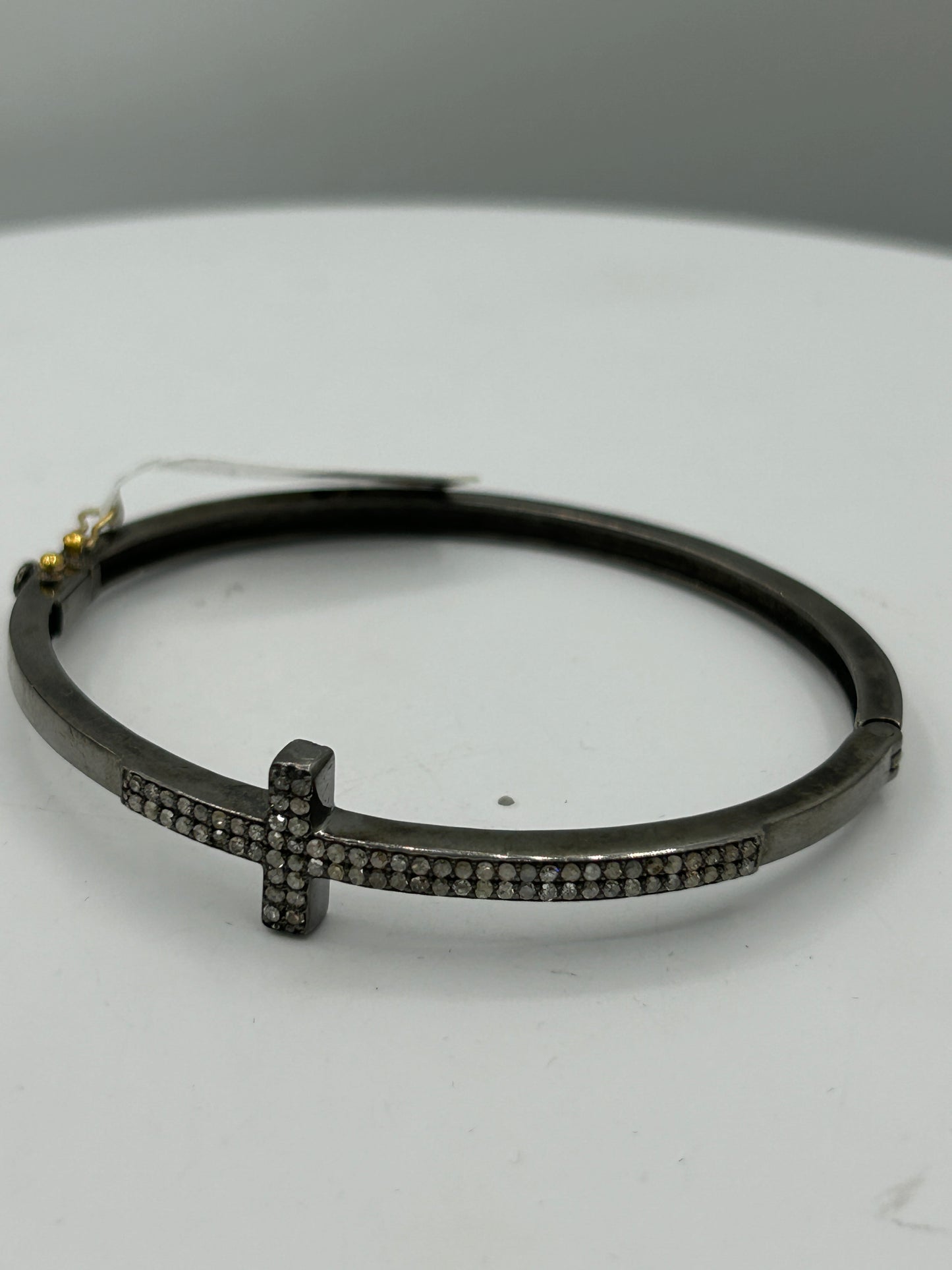 Cross Diamond Bangle