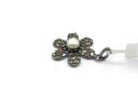 Flower Shape Diamond Pendants & Charm