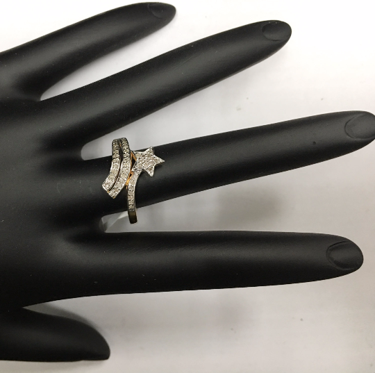 14k Solid Gold Star Diamond Rings. Genuine handmade pave diamond Rings. Approx Size 0.72 "(13 x 18 mm)