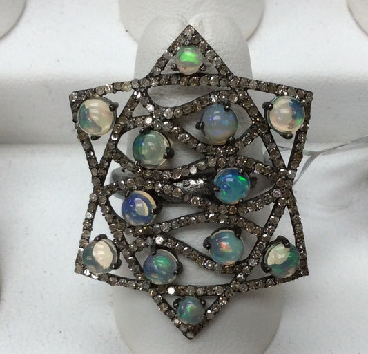 Star Pave Diamond Ring