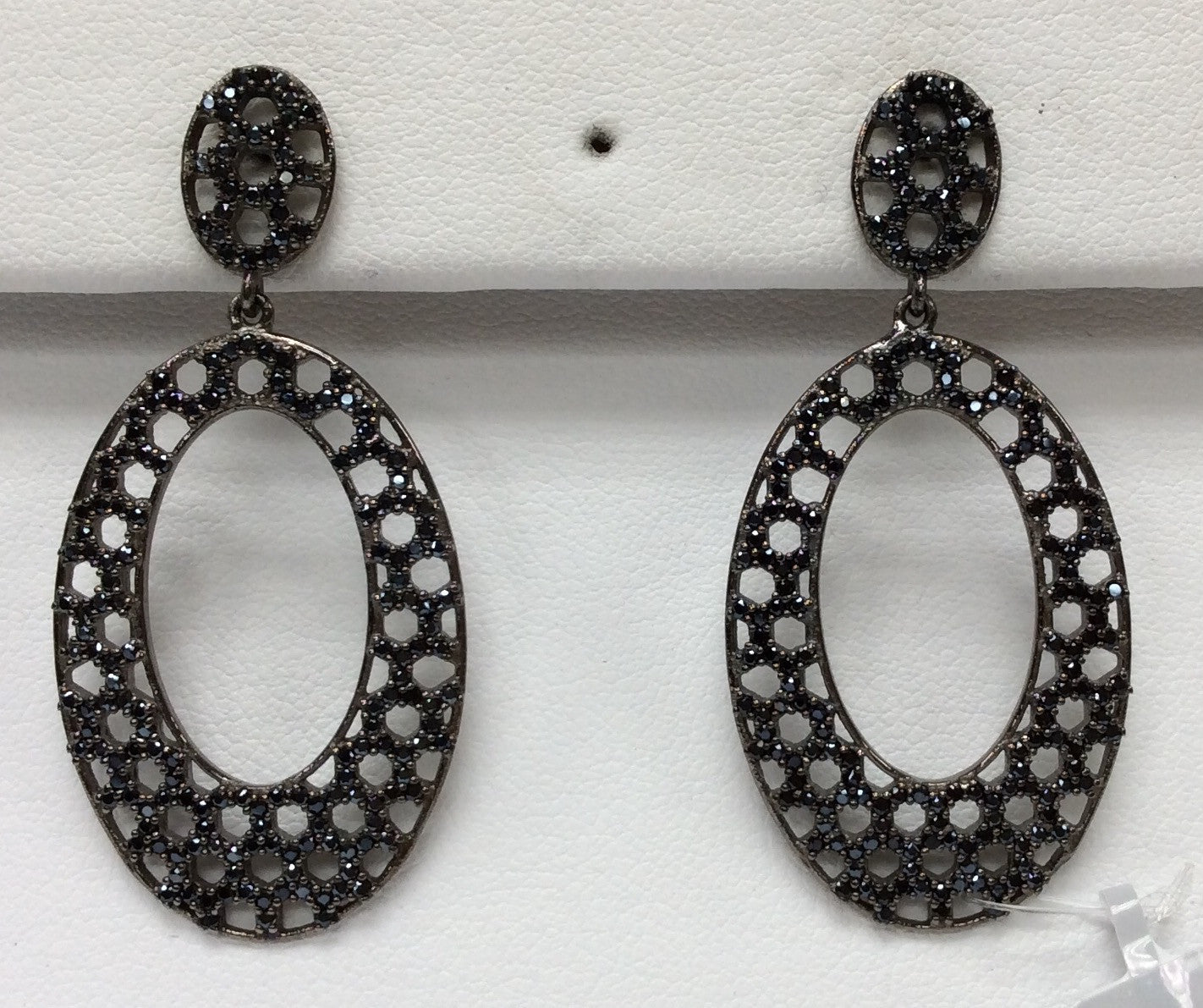 Earring Black Spinel