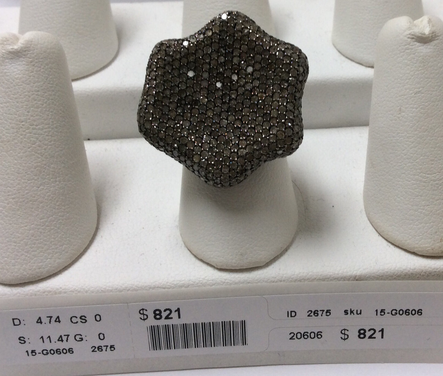 Rounded Craved Hexagon Diamond Ring