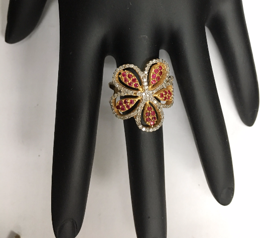 14k Solid Gold Flower Diamond Rings. Approx Size 0.96 "(22 x 24 mm)