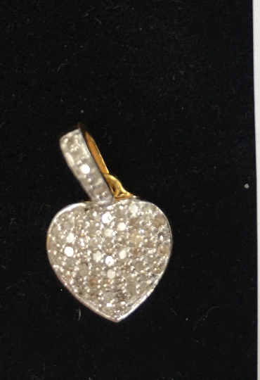 14k Solid Gold Heart Diamond Pendants. Approx Size 0.72 "(11 x 18 mm)