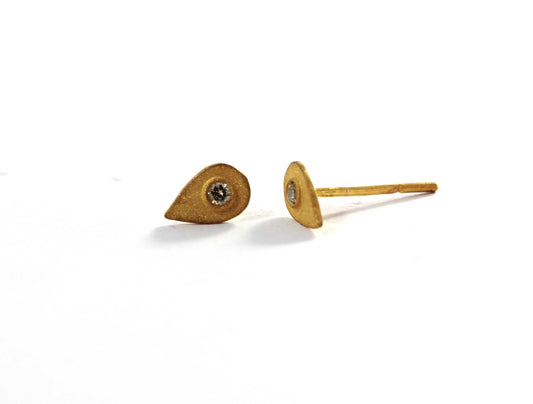 Diamond Earrings studs. Genuine handmade pave diamond Earrings studs.