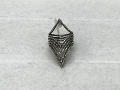 Upgrade your jewelry collection with our Spiky Diamond Ring. Made with high-quality materials, it's durable and sure to make a statement.