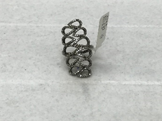 Multi-Droplets Linked Diamond Ring