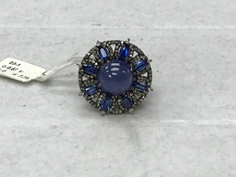 Round Flower with Sapphire Diamond Ring