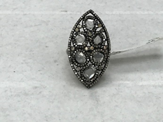 Oval Shape Diamond Ring with Transparent Stone