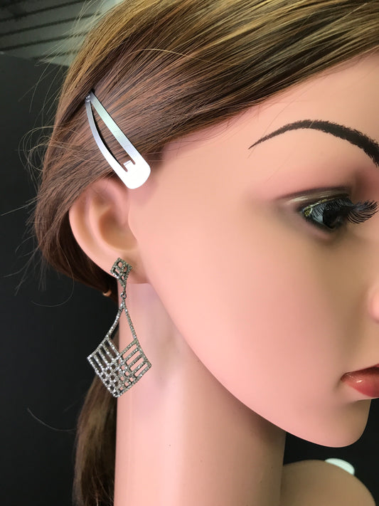 DIAMOND SILVER EARRRINGS