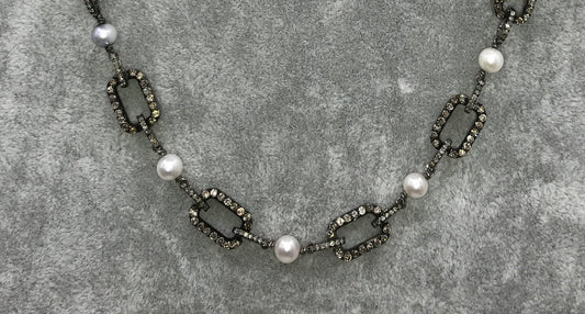 Pearl with diamond link chain