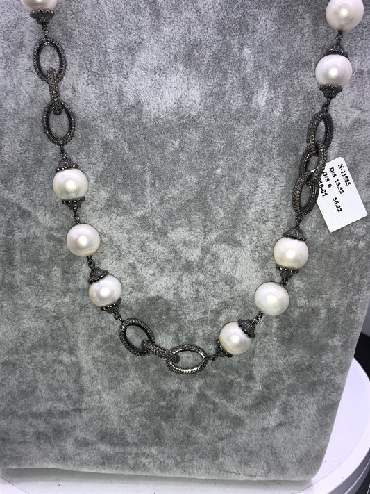 Pearl and diamond link chain necklace