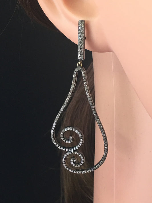 Artdeco Diamond Earrings, sparkling diamonds and intricate design